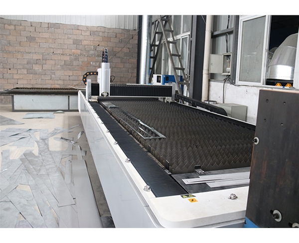 激光切割機(jī) (3)