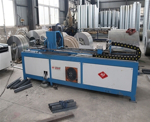 角鐵法蘭四槍自動(dòng)焊接生產(chǎn)線 (5)